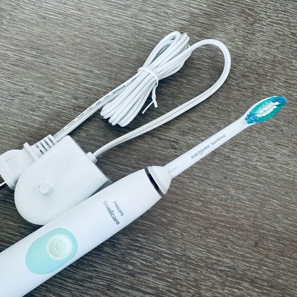 Philips Sonicare Electric Toothbrush - Picture 2 of 6